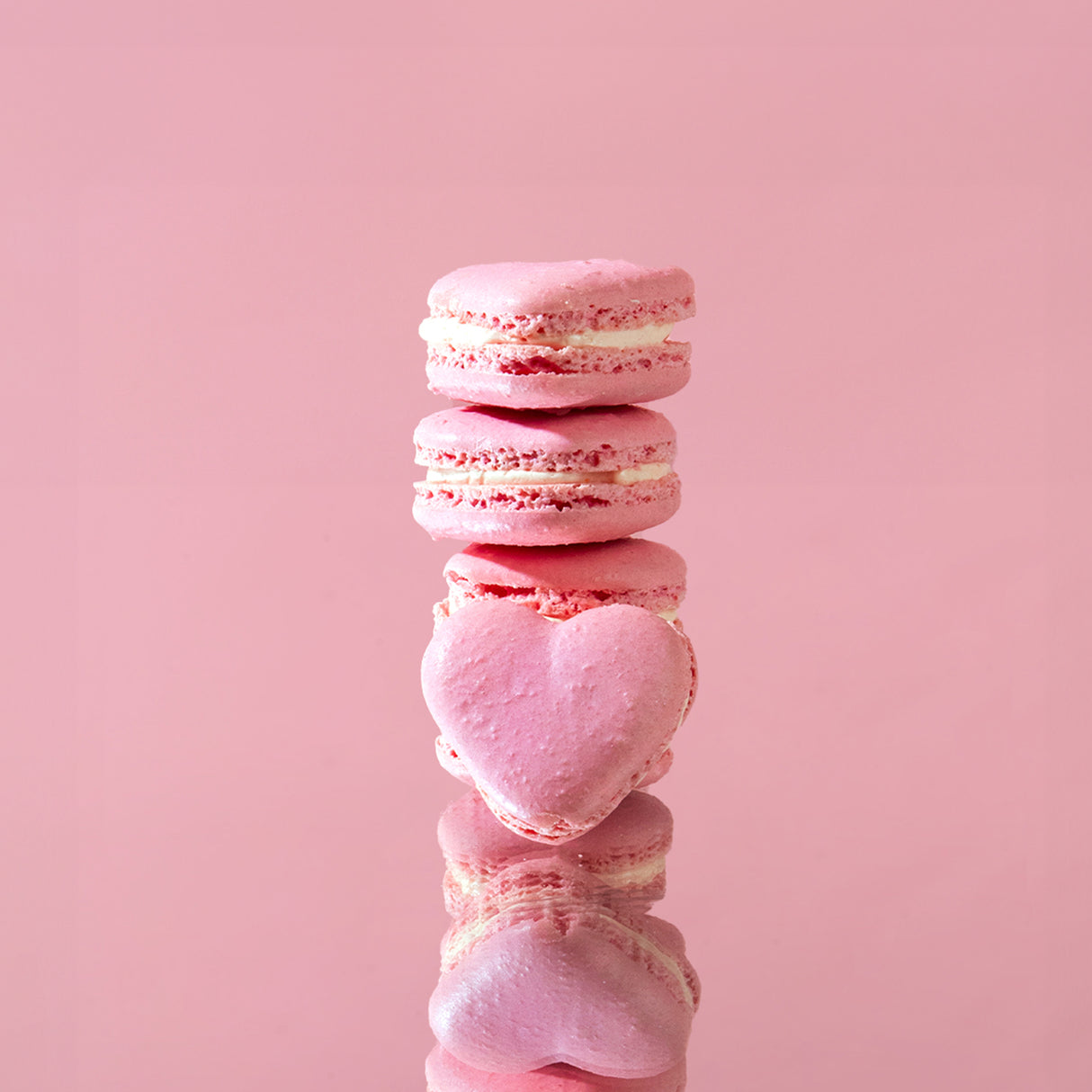 Valentine's Heart Macarons Set